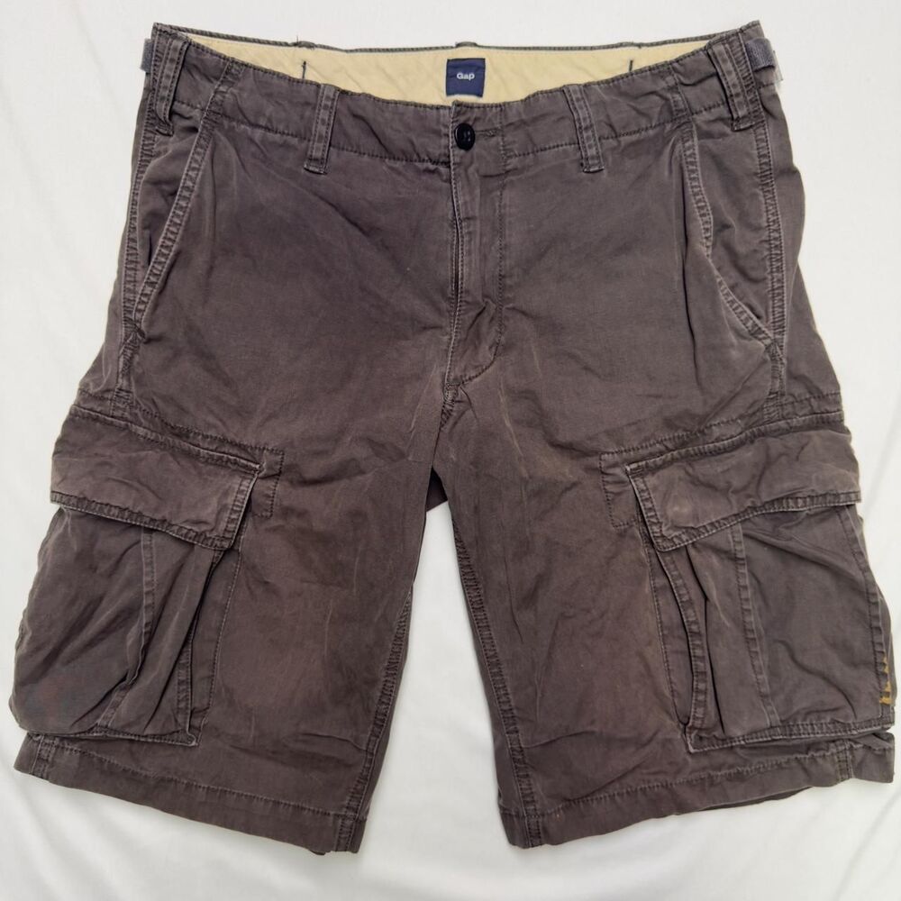 gap dark grey cargo shorts size 32”